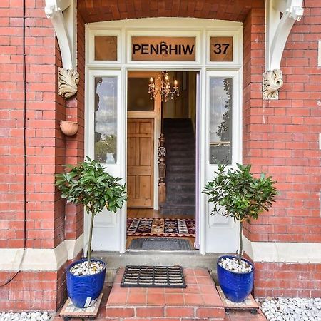 Traditional 3-Bed Property In Pontcanna With Parking Cardiff Exterior photo