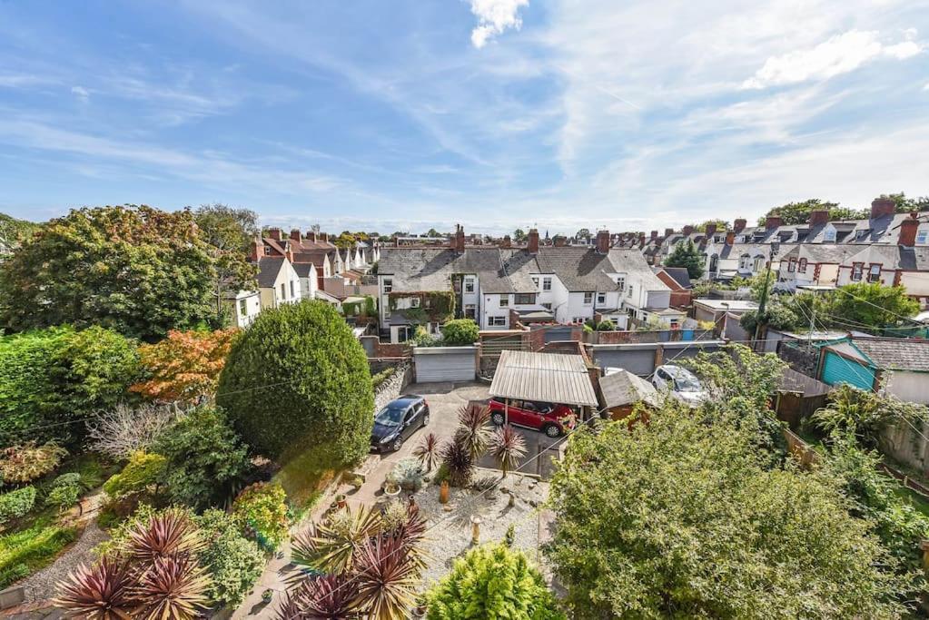 Traditional 3-Bed Property In Pontcanna With Parking Cardiff Exterior photo