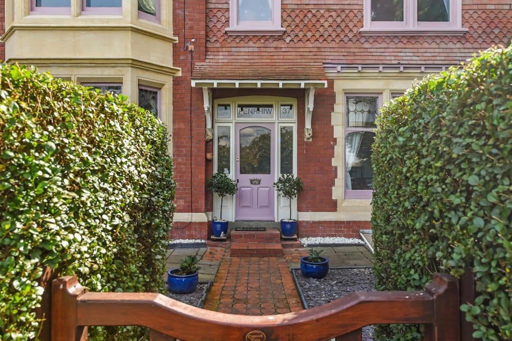 Traditional 3-Bed Property In Pontcanna With Parking Cardiff Exterior photo