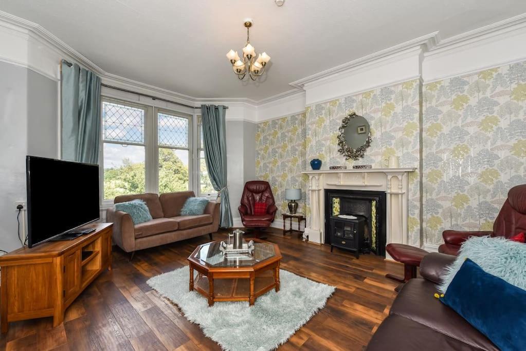 Traditional 3-Bed Property In Pontcanna With Parking Cardiff Exterior photo
