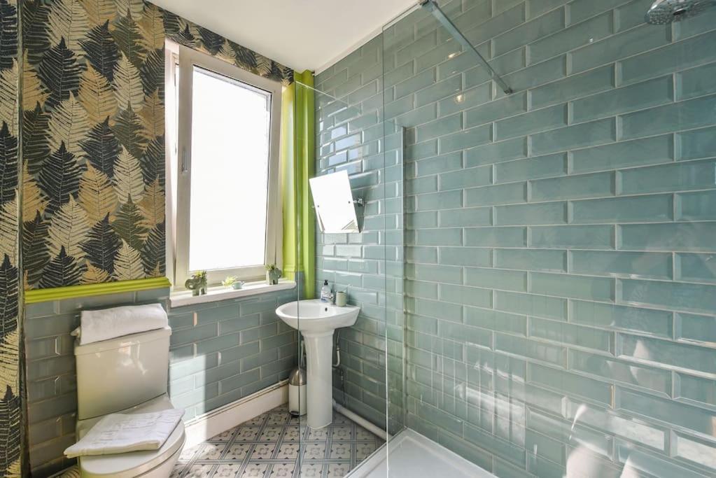 Traditional 3-Bed Property In Pontcanna With Parking Cardiff Exterior photo