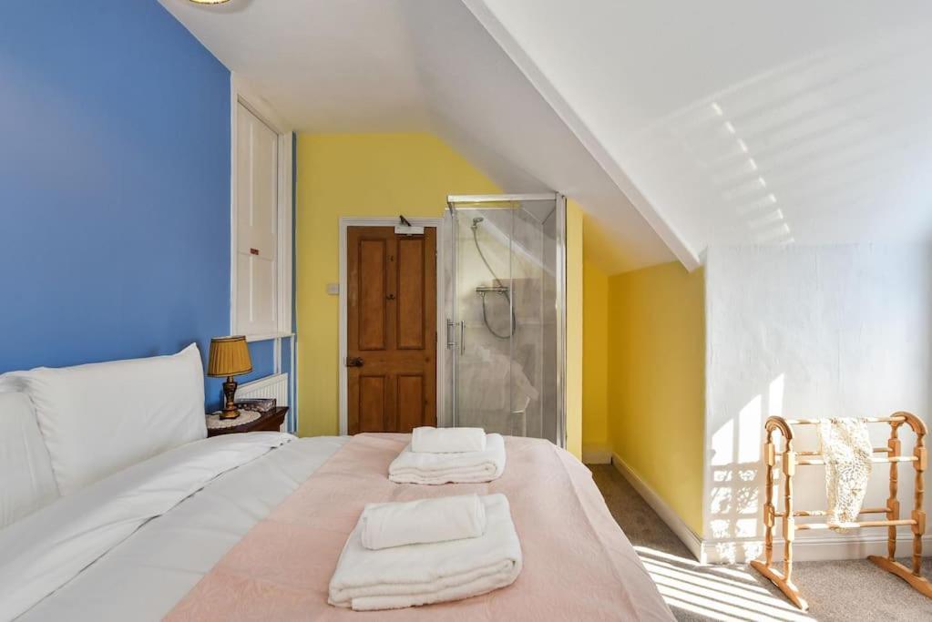 Traditional 3-Bed Property In Pontcanna With Parking Cardiff Exterior photo