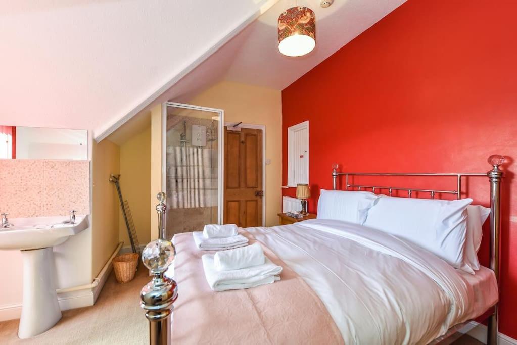 Traditional 3-Bed Property In Pontcanna With Parking Cardiff Exterior photo