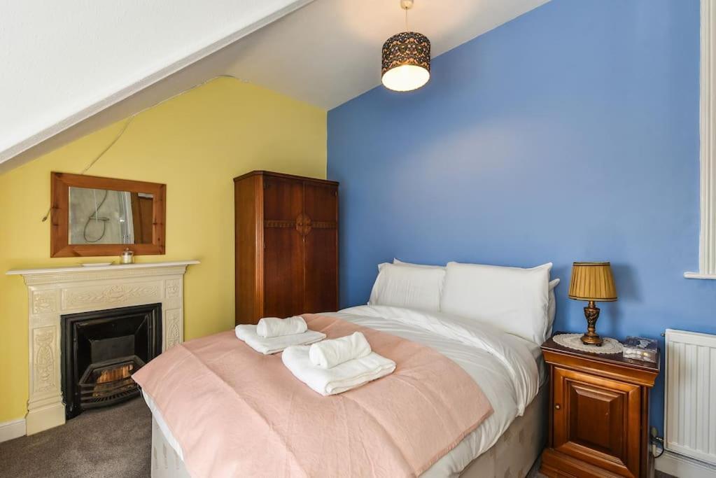 Traditional 3-Bed Property In Pontcanna With Parking Cardiff Exterior photo