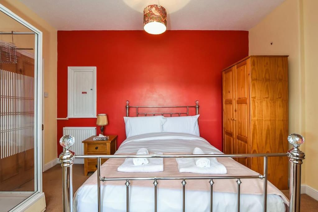 Traditional 3-Bed Property In Pontcanna With Parking Cardiff Exterior photo