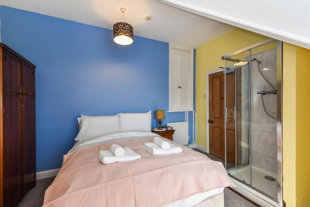 Traditional 3-Bed Property In Pontcanna With Parking Cardiff Exterior photo