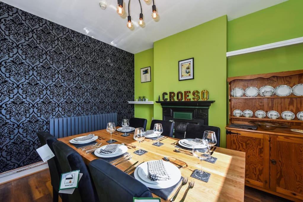 Traditional 3-Bed Property In Pontcanna With Parking Cardiff Exterior photo